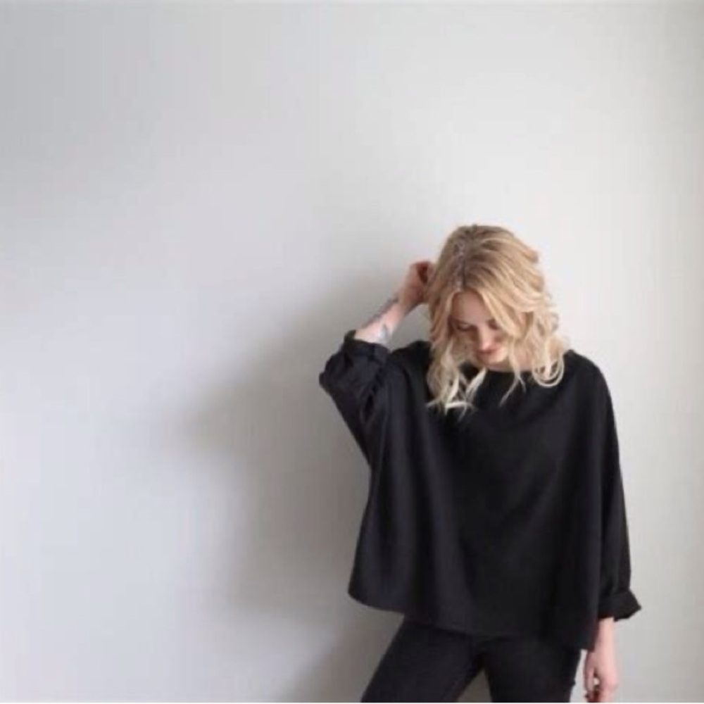 Jamie + the Jones Silk T Top in Black!